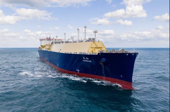 大型LNG运输船“天山”号。受访者供图