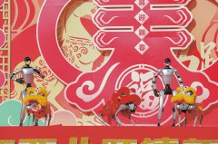 当机器人舞狮遇上机甲巡游，海淀西北旺新春嘉